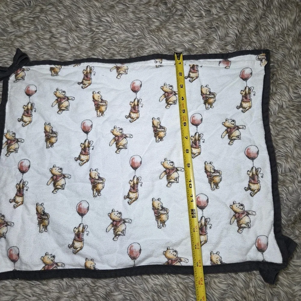 Disney‎ Baby Winnie the Pooh Balloon Lovey Security Blanket Black Trim Nursery